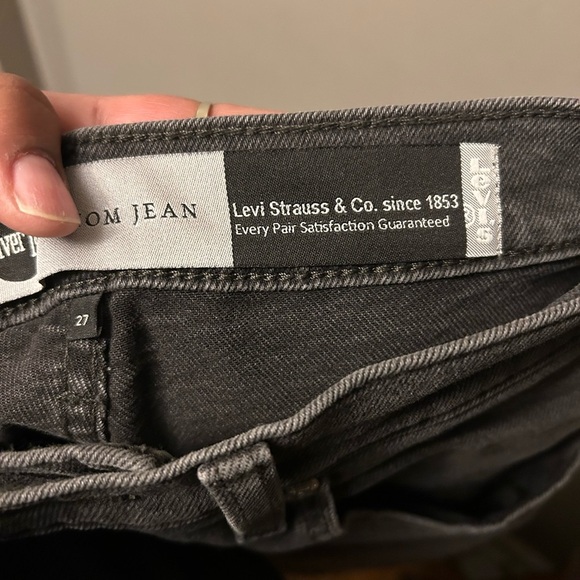 Levi’s Silvertab mom jeans - faded black high waisted retro mom style - Picture 10 of 14